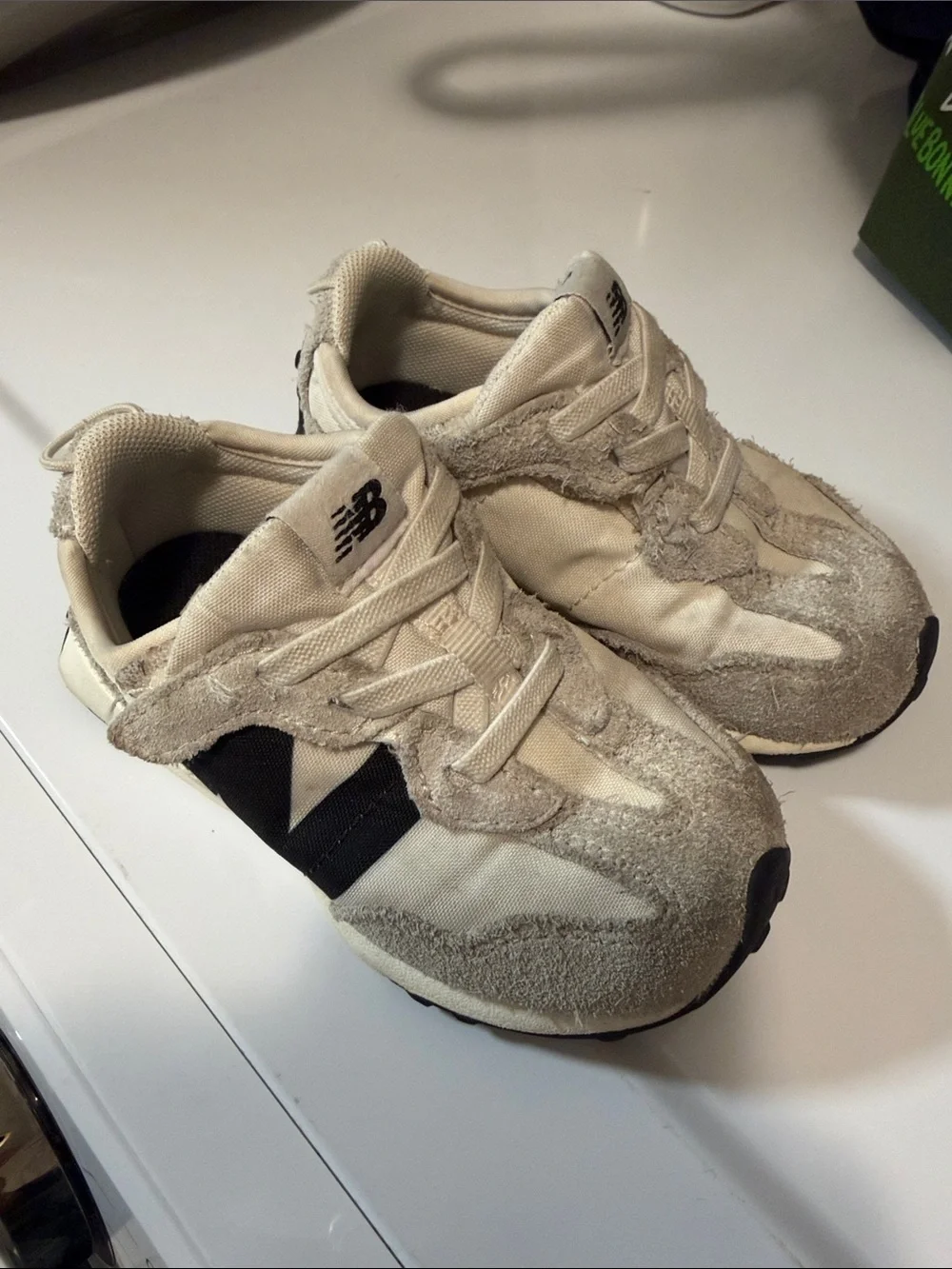 New Balance Kids WIDE Beige Velcrow Sneakers (Toddler 7 Wide)